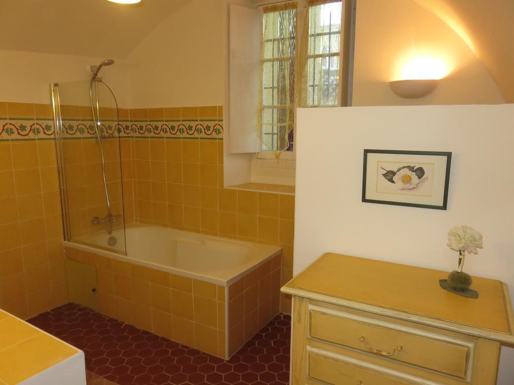 Le Clos Des Canebiers Bed and Breakfast Grasse Habitación foto