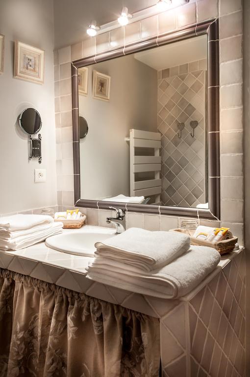 Le Clos Des Canebiers Bed and Breakfast Grasse Habitación foto